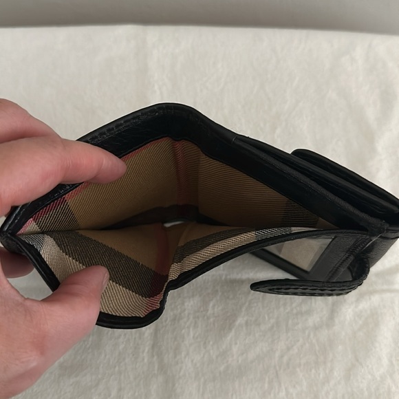 Burberry Small Wallet - Picture 5 of 6